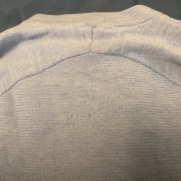 Lululemon lilac merino sweater size 6 - some wear - Picture 5 of 7